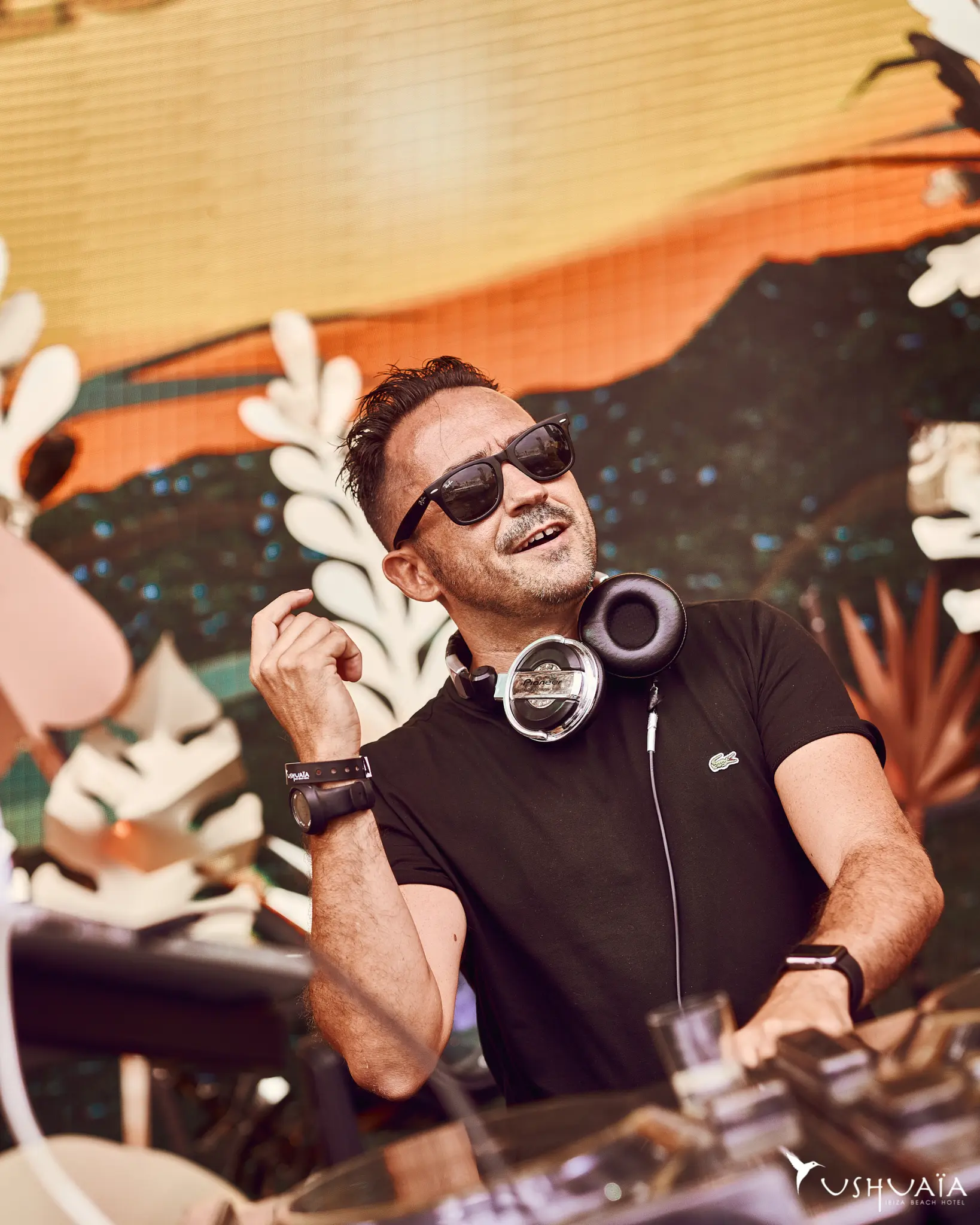 CARLOS BAYONA